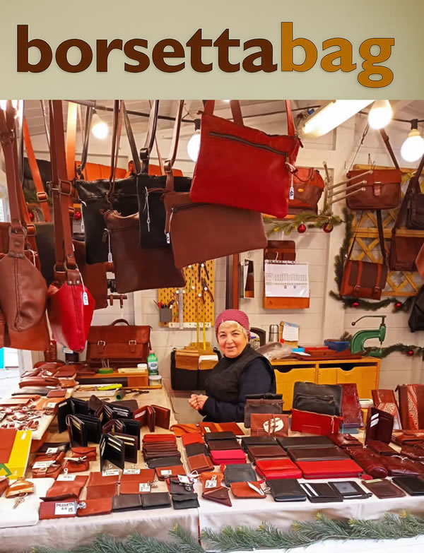 Negozio borsettabag con commessa e borse